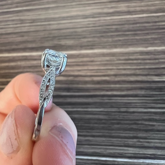 Tacori Split Shank Platinum Engagement Ring - Picture 3 of 4